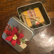 Load image into Gallery viewer, Christmas Soap Tin with Soap